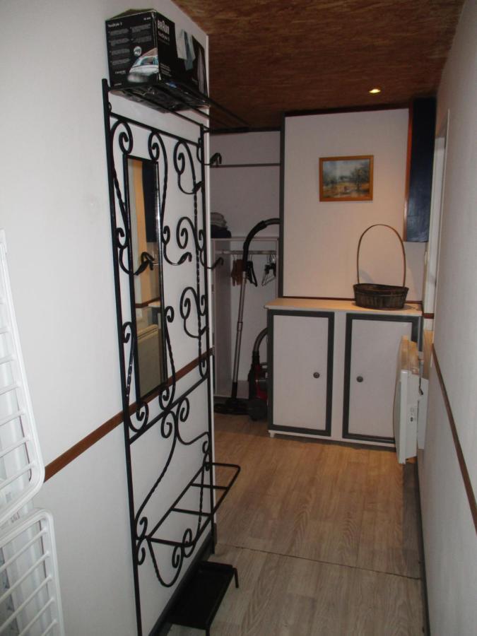 Chez Bari Villa Bourbon-lʼArchambault Buitenkant foto